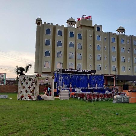 Hotel Grand Vasaante Bhilwara Eksteriør billede